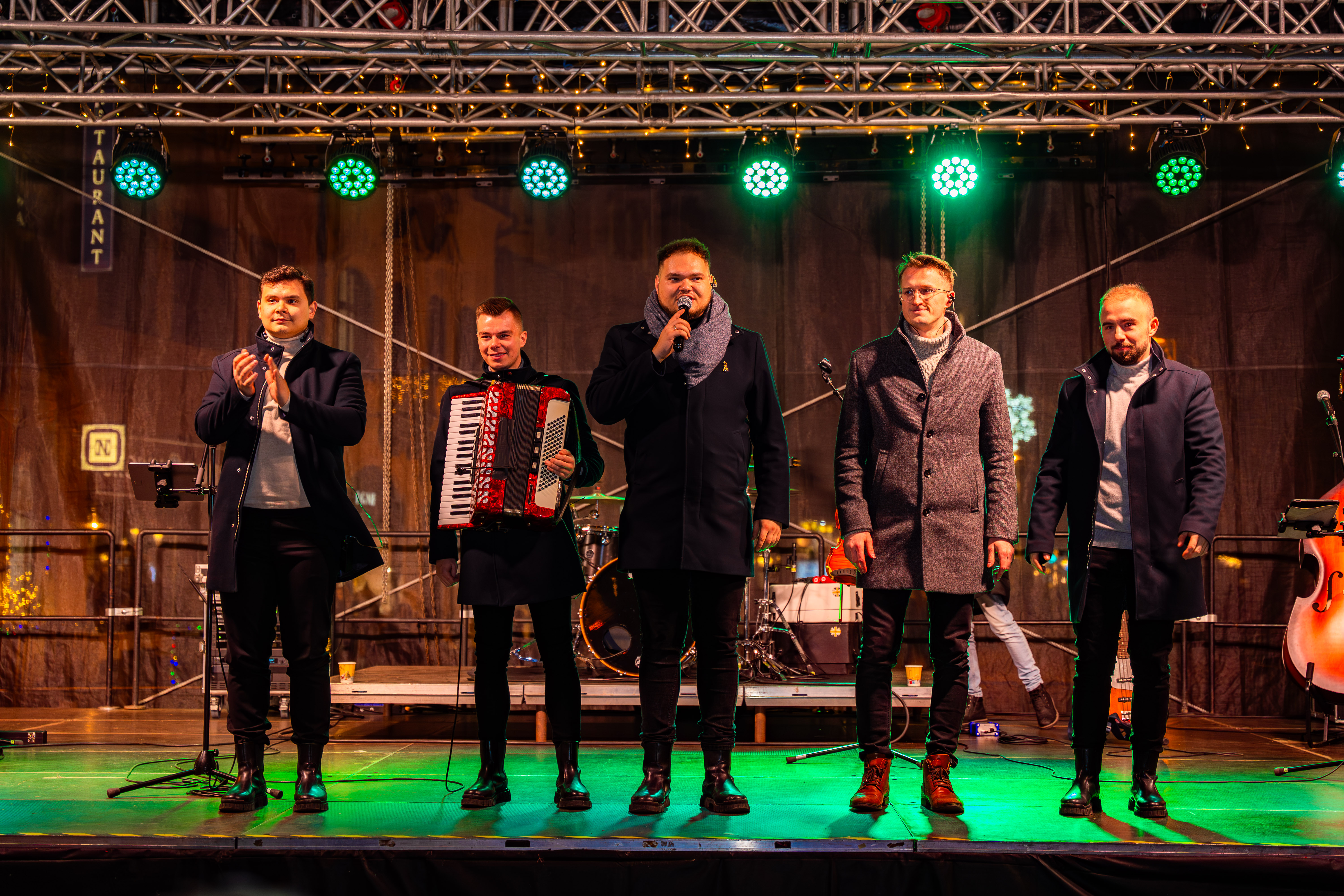 SVETOVE VIANOCE S KAPELOU BASAWELL-25